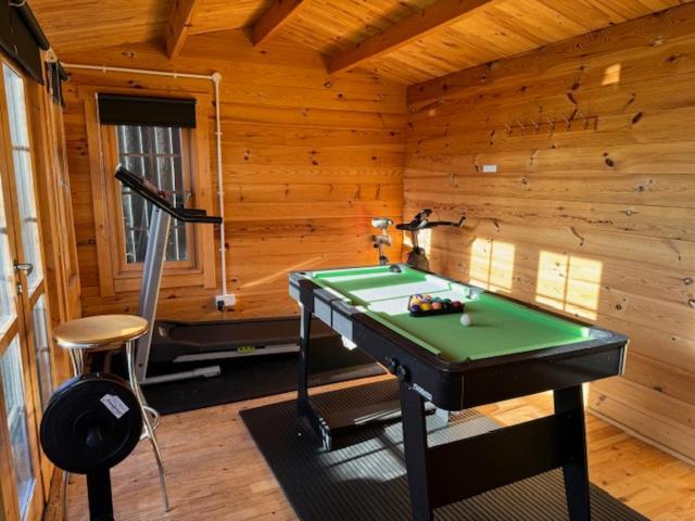 Netflix Home Jacuzzi Gym Fast Wifi Ps5 Free Parking 2 Spaces Χέρεφορντ Εξωτερικό φωτογραφία
