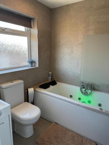 Netflix Home Jacuzzi Gym Fast Wifi Ps5 Free Parking 2 Spaces Χέρεφορντ Εξωτερικό φωτογραφία