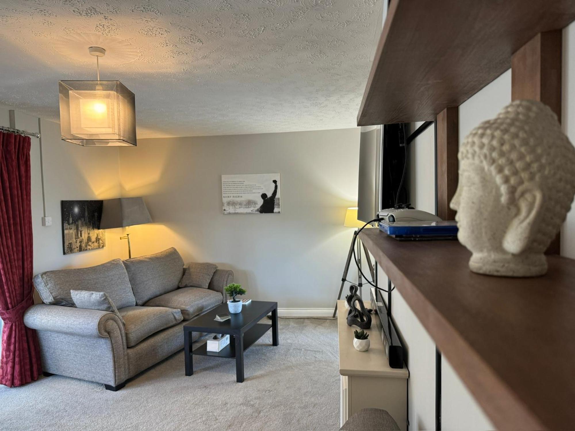 Netflix Home Jacuzzi Gym Fast Wifi Ps5 Free Parking 2 Spaces Χέρεφορντ Εξωτερικό φωτογραφία
